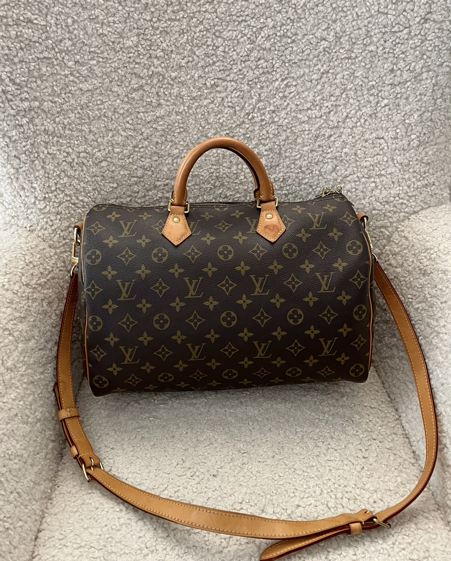Louis Vuitton Monogram Speedy Bandouliere 35