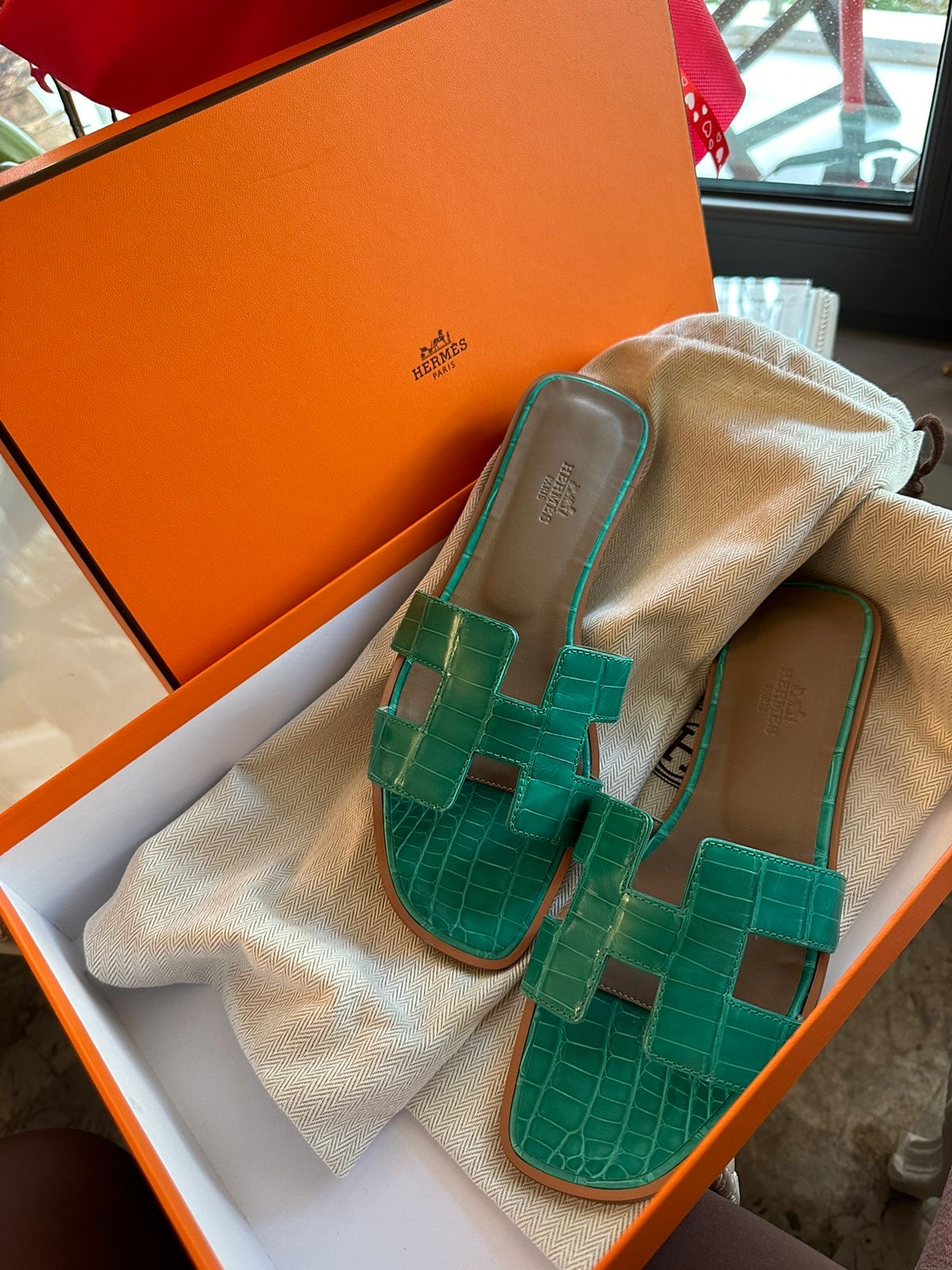 Hermes Oran Sandal in Vert Jade Alligator Leather 38 1/2