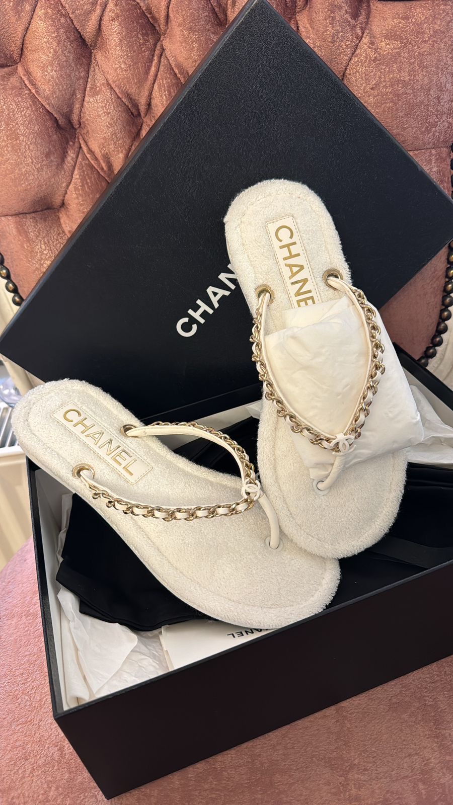 Chanel White Leather Chain Embellished Thong Flats